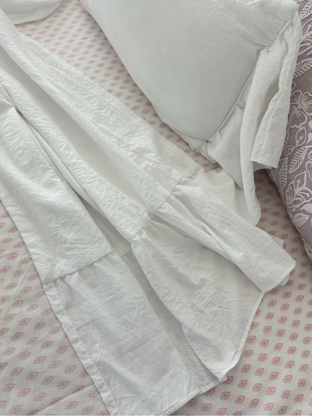 BED DECOR - Picture 2 of 2